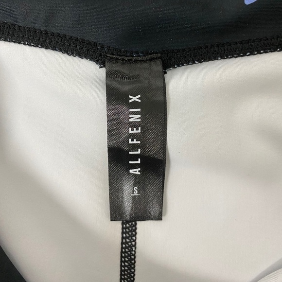 All Fenix Leggings - Picture 5 of 5